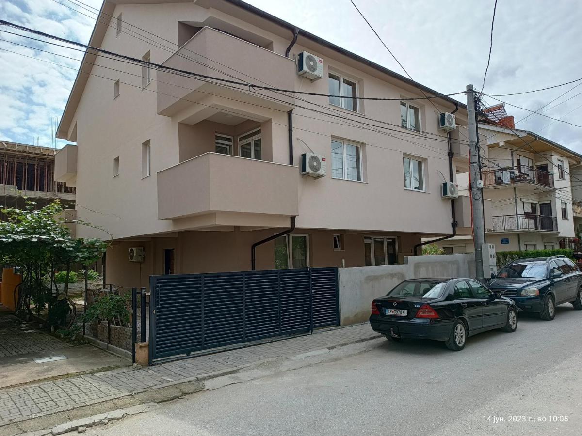 Grand Apartments Strumica Luaran gambar